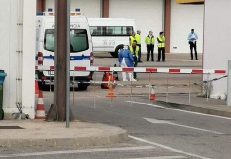 Dois passageiros retirados de avião em Faro com suspeitas de coronavírus