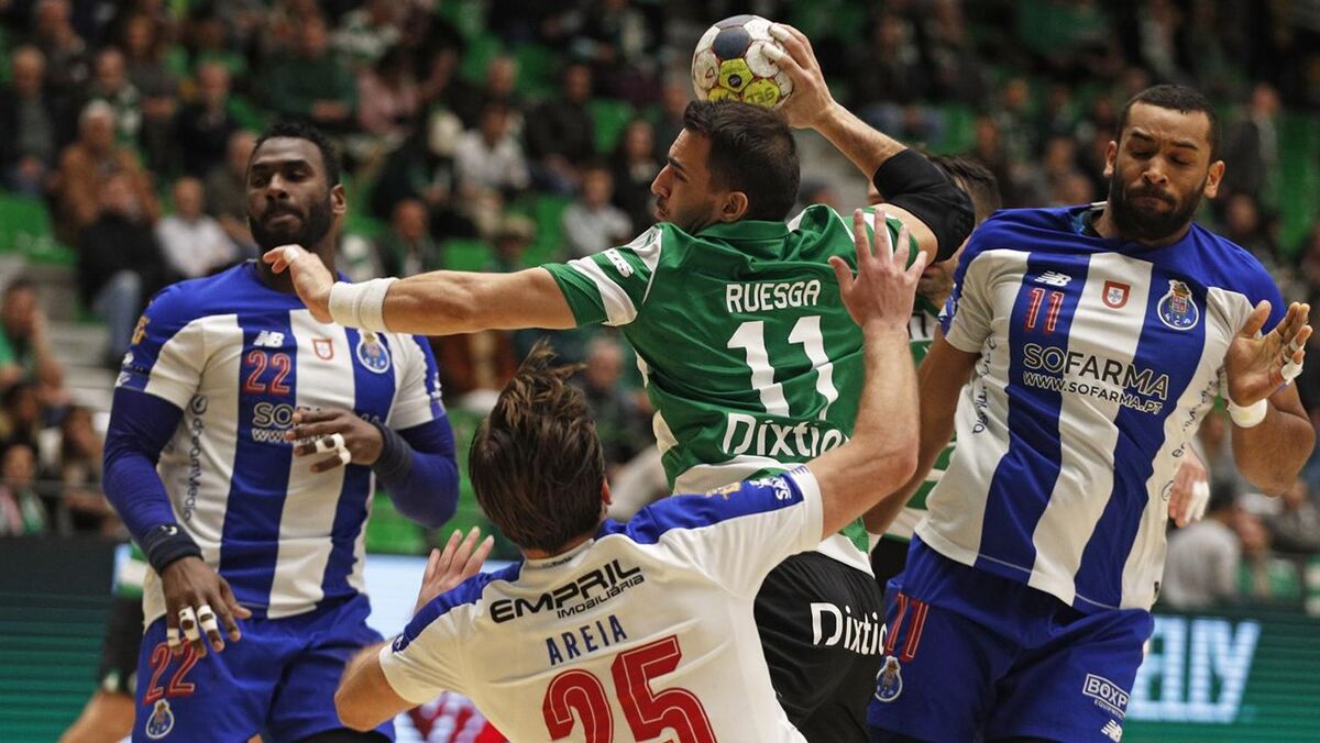 FC Porto e Sporting de olho nos prémios da Liga dos ...