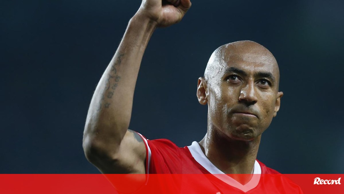 Luisão e aquele golo no Benfica-Sporting: «Até hoje quando saio à