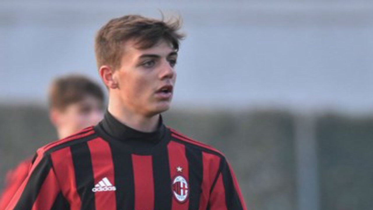 Daniel Maldini tem 18 anos e já se estreou pela equipa principal do Milan