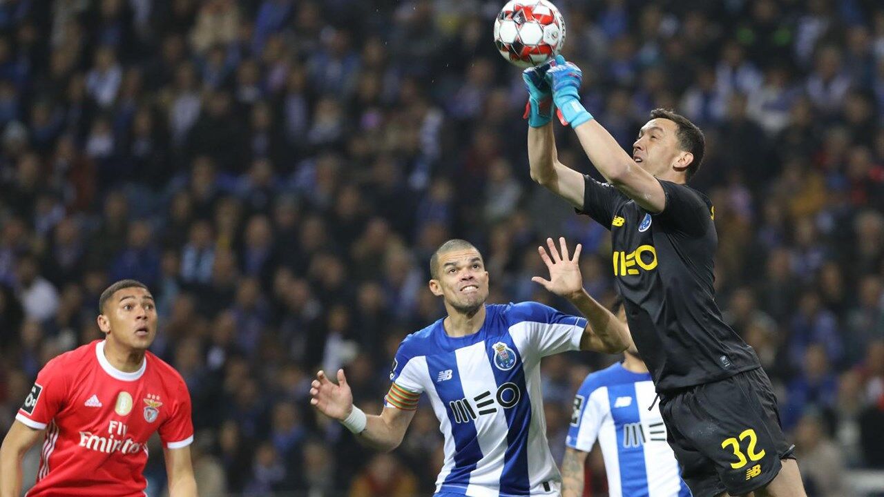 Marchesín é o dono da baliza