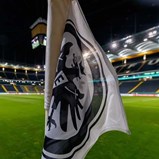 Eintracht Frankfurt acorda corte de 20% nos salários