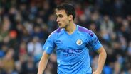 13. Eric García (Manchester City) - A lesão de Aymeric Laporte perspetivava algumas dificuldades à equipa orientada por Pep Guardiola. Contudo, o aparecimento de Eric García, de 19 anos, devolveu aos citizens a estabilidade necessária no centro da defesa, algo que motivou o clube a querer aumentar o salário e a duração de contrato do espanhol.