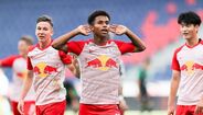 24. Karim Adeyemi (Red Bull Salzburgo) - Depois de passar a primeira metade da temporada 2018/19 emprestado ao FC Liefering, da 2.ª divisão austríaca, Karim Adeyemi recebeu a ordem de regresso ao Red Bull Salzburgo. O motivo? Para além do talento do jogador - que era o melhor marcador da formação do segundo escalão -, a sondagem do Chelsea e Liverpool ao jovem alemão.