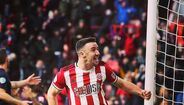 Suplente (LE): Enda Stevens - Sheffield United