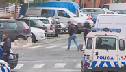 Idoso agride empregada com catana em Lisboa. Suspeito está barricado em casa