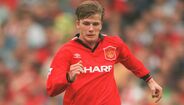 David Beckham estreou-se na liga pelo United frente ao Leeds 