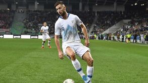 Sporar ajuda ex-clube com bilhetes... virtuais