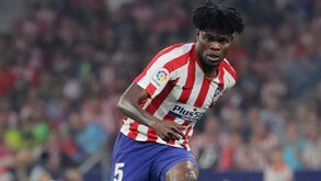 Médio do At. Madrid paga salários a equipa da quarta divisão espanhola
