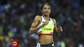 Campeã olímpica do heptatlo opta por altura ou comprimento nos Europeus para recuperar