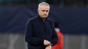 José Mourinho faz 'mea culpa': «Aceito que as minhas ações não tenham sido corretas…»