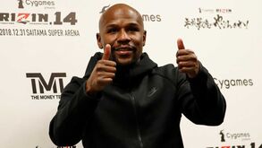 Floyd Mayweather 'volta' ao ringue para lutar contra... Bruce Lee