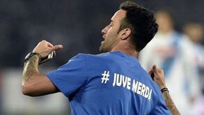 O passado 'invasor' do italiano que fugiu à polícia