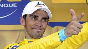 Bicicleta escondida no quarto do mecânico e ambiente de cortar à faca: Tour'2009 volta a dar que falar