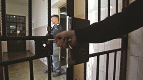 Mais 166 reclusos libertados durante a manhã de hoje devido ao Estado de Emergência