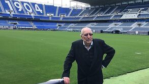 Quando a casa é um estádio: espanhol isolado no La Rosaleda onde trabalhou toda a vida
