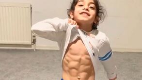 Depois de impressionar Messi, Arat agora quer a atenção de Ronaldo