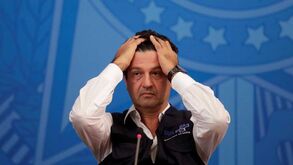 Ministro da Saúde do Brasil bate com a porta por divergências com Jair Bolsonaro