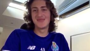 Filho de Sérgio Conceição brinca com inglês de Fábio Silva: 