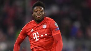 Bayern Munique prolonga ligação com Alphonso Davies até 2025