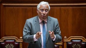 António Costa aceita proposta de Rui Rio e reduz IVA de máscaras e desinfetante 