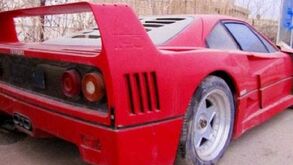 Ferrari F40 do filho de Saddam Hussein abandonado no mesmo sítio há oito anos