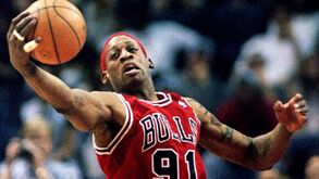 Saiba já tudo o que acontece no episódio 3 do 'The Last Dance': férias de Rodman em foco