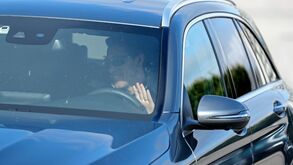 Testes ao coronavírus em drive-thru: Bruno Lage e companhia preparam regresso do Benfica