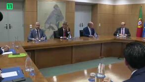 Imagens do interior da reunião e uma pergunta de António Costa que Pinto da Costa respondeu logo