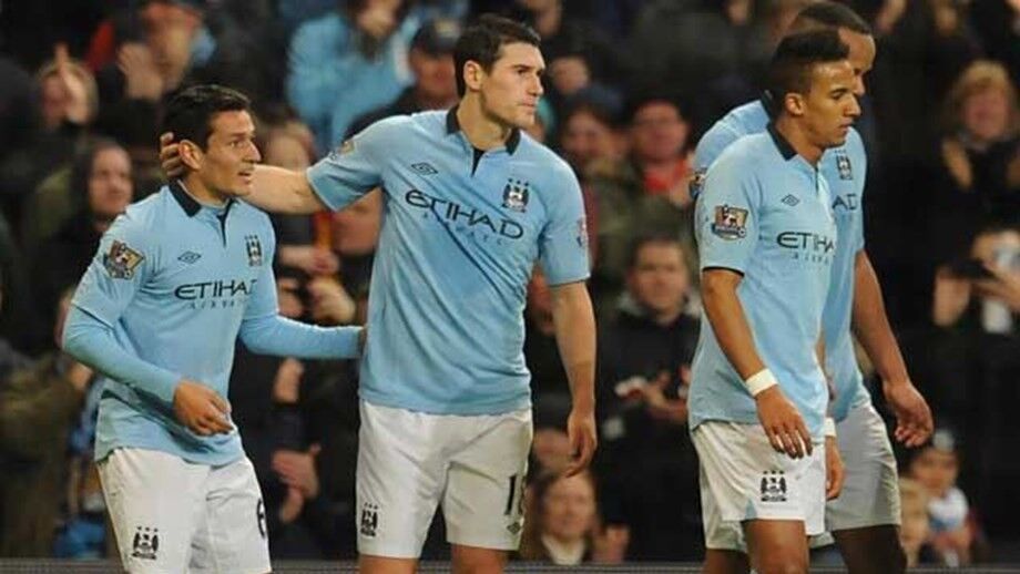 Rony Lopes (à esquerda) é o jogador mais novo a marcar um golo pelos citizens