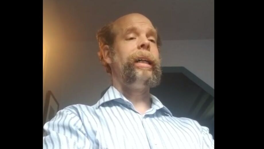 Cantautor norte-americano assinala o 25 de Abril