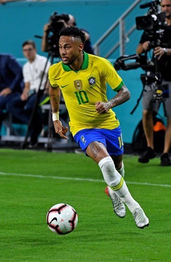 2. Neymar (SG de ParÃ­s), 128M â¬ (160M â¬)