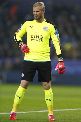 Guarda-redes: Kasper Schmeichel - Leicester City