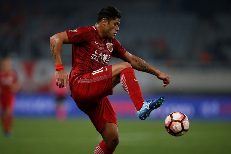 33 años - Hulk (Shanghai SIPG), 458 millones de euros semanales