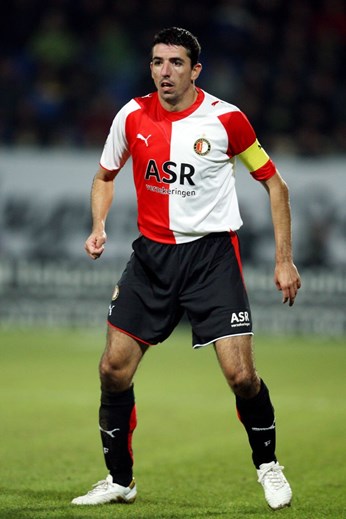 Roy Maakay (Feyenoord) - retirado en 2010 (35 años) y valía 3,5 millones de euros