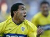 7. Carlos Tevez (20 anos, Boca Juniors) - Um argentino que passou pelo Brasil antes de dar o salto para a Premier League, onde foi tão 'feliz', ao vestir a camisola dos rivais de Manchester. Em Itália, representou a Juventus, onde também conquistou quase tudo o que havia para ganhar. Atualmente, veste as cores do Boca Juniors clube que o lançou na carreira e que agora o viu voltar.