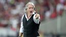 Jorge Jesus elogiado pelo defesa e internacional peruano Miguel Trauco