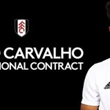 Luso-inglês Fábio Carvalho assina contrato profissional com o Fulham