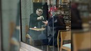 Sósias de Trump e Kim Jong-un 'apanhados' durante encontro em restaurante