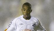 4. Robinho (20 anos, Santos) - Um dos maiores talentos brasileiros da sua geração, Robinho teve o infortúnio de deixar passar aquela que poderia ter sido a mais brilhante carreira de um futebolista canarinho - depois de Pelé, claro. Saiu com 21 anos para o Real Madrid, clube que representou durante três temporadas antes de rumar a Inglaterra e ao Manchester City. Com passagens por Itália (AC Milan) ou até China (GZ Evergrande) é na Turquia, ao serviço do Basaksehir, que atualmente joga.