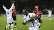 10. Michael Essien (21 anos, Olympique Lyon) - Deu nas vistas no campeonato francês, mas foi ao serviço do Chelsea onde melhor mostrou todo o seu futebol. Pelos blues conquistou duas Premier League (2006 e 2010), três Taças de Inglaterra (2007, 2009 e 2012), uma Taça da Liga Inglesa (2007) e uma Liga dos Campeões (2011/12). Atualmente, com 37 anos, joga no Azerbaijão, ao serviço do FK Sabail.