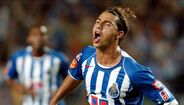 24. Ricardo Quaresma (21 anos, FC Porto) - Formado no Sporting, Quaresma passou por clubes de grande dimensão europeia como o Barcelona, Inter ou Chelsea, mas foi ao serviço do FC Porto onde mais brilhou. Conquistou trofeús em quase todas as equipas por onde passou, exceto no Barcelona. Atualmente, veste as cores dos turcos do Kasimpasa e pode-se dizer que o maior título da carreira será, certamente, o Campeonato da Europa de 2016, conquistado em França.