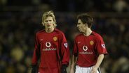 Lateral-direito: Gary Neville (Manchester United e Seleção Inglesa)