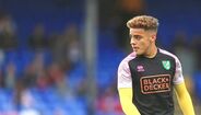 Max Aarons (Norwich) - Lateral direito de 20 anos, inglês, revela grande propensão ofensiva, mas também é muito aplicado na defesa.