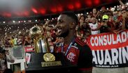 9. Gerson - Mais um dos 'meninos' de Jorge Jesus na lista. Este médio-centro que conta com uma passagem pelo campeonato italiano, nomeadamente pela AS Roma e Fiorentina, tem crescido muito na equipa orientada pelo técnico luso e espera-se que quando sair, que seja por vários milhões...