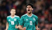 11. Mahmoud Dahoud - Um médio-centro, de 24 anos, que ainda só representou três clubes ao longo da sua carreira: Düsseldorf, Borussia Mönchengladbach e Borussia Dortmund. Este último, comprou o seu passe por 12 milhões de euros e ofereceu-lhe um contrato até junho de 2022.