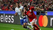 17. Andrija Zivkovic - Depois de brilhar no Partizan de Belgrado, Zivkovic chegou ao Benfica com rótulo de mini-Messi e, embora conseguisse mostrar algum do seu valor, nunca chegou a ser aposta definitiva. Atualmente, tem o futuro em risco no clube por não ser aposta de Bruno Lage.