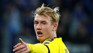 23. Julian Brandt - Um dos maiores talentos do futebol alemão e do Borussia Dortmund da atualidade. Desde o regresso da Bundesliga, após mais de dois meses de suspensão devido à Covid-19, que o médio-centro germânico tem espalhado magia nos relvados nús de adeptos nas bancadas dos estádios.