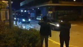 As imagens de Cristiano Ronaldo a chegar a Turim com escolta considerável