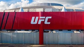 Nem testes positivos param UFC: 'saltam' dois treinadores infetados mas seguem os combates 